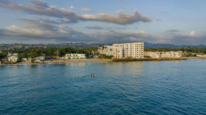 Costa Corcega 1F- Puerta del Sol Beachfront Escape